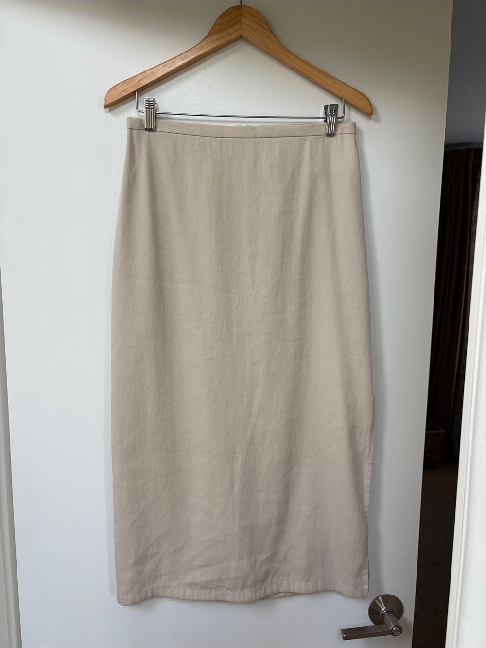 H&M Beige Midi Skirt